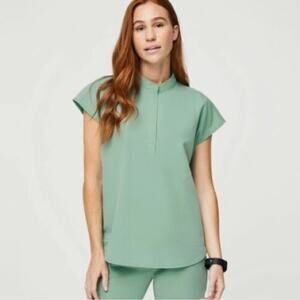 Figs Rafaela Oversized Scrub Top in Raspberry Jade Women’s Size Large